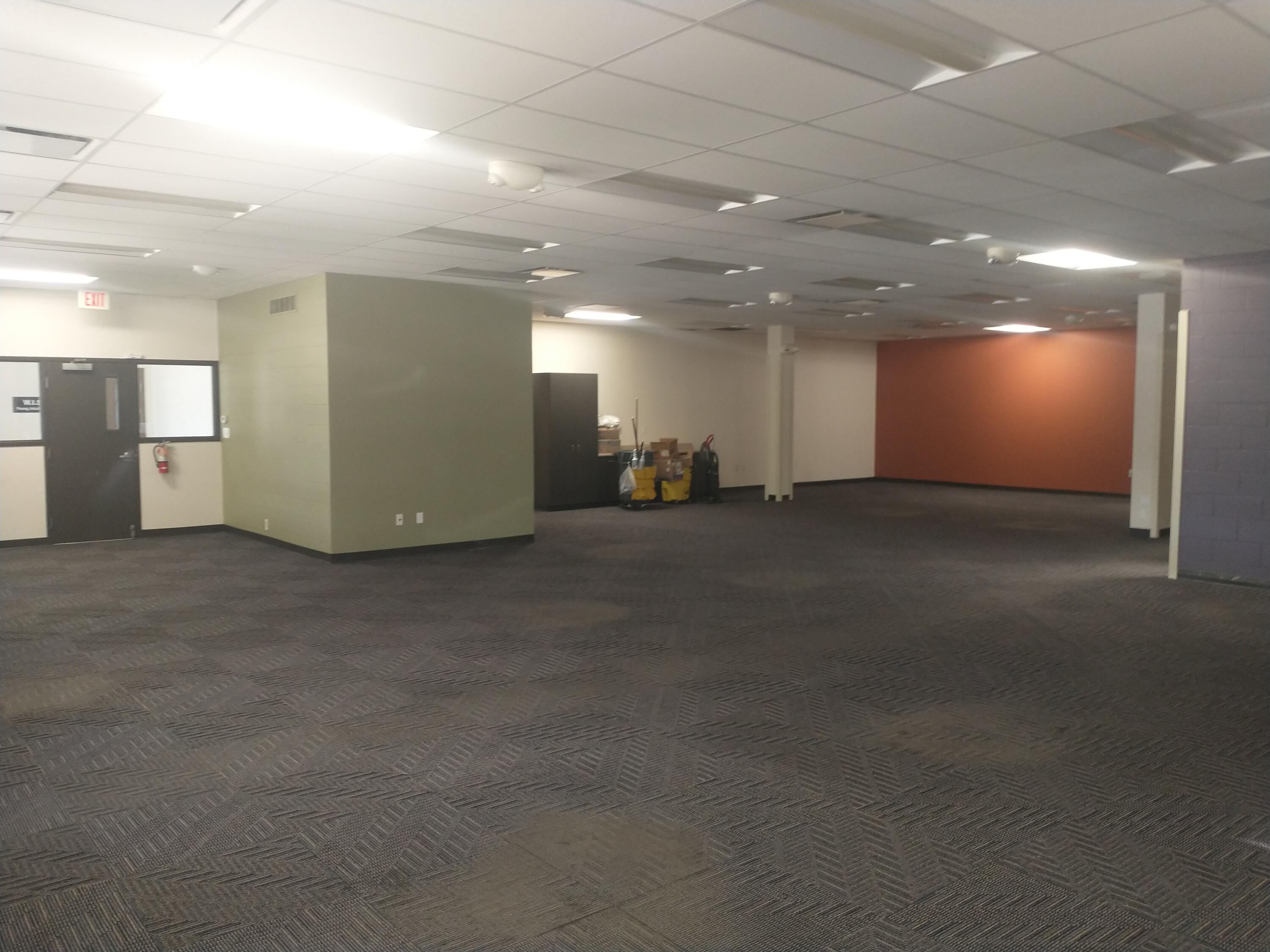 1935 S Industrial Highway