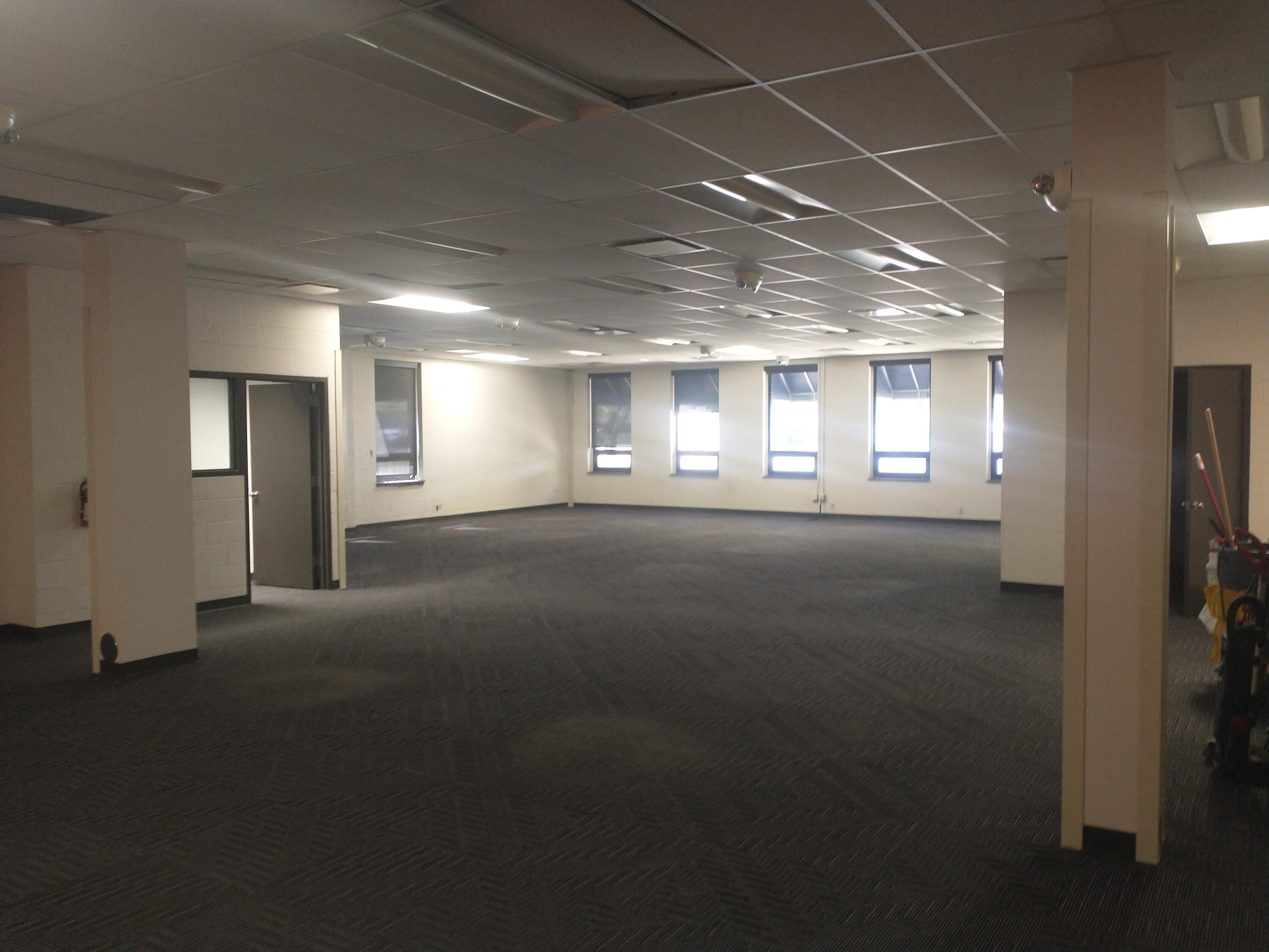 1935 S Industrial Highway