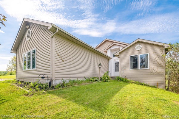 10770 GLORIA GREER LN, HOLLY, MI 48442 - Image 8edd90e204c59c9c7e35bd2b375e6992/1082613079