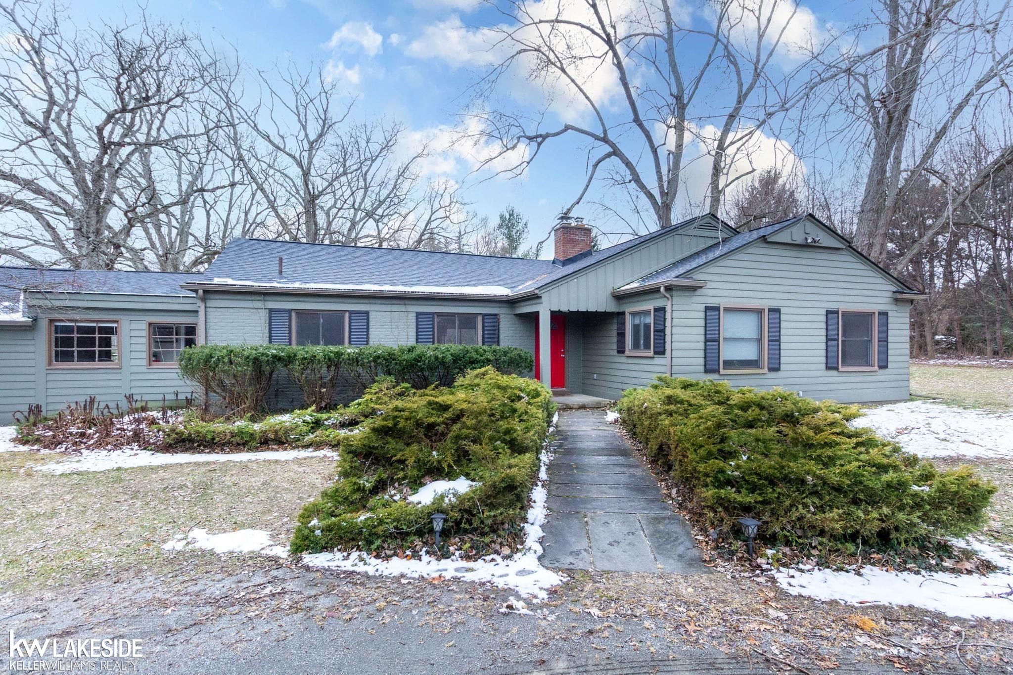 32921 Wing Lake Road