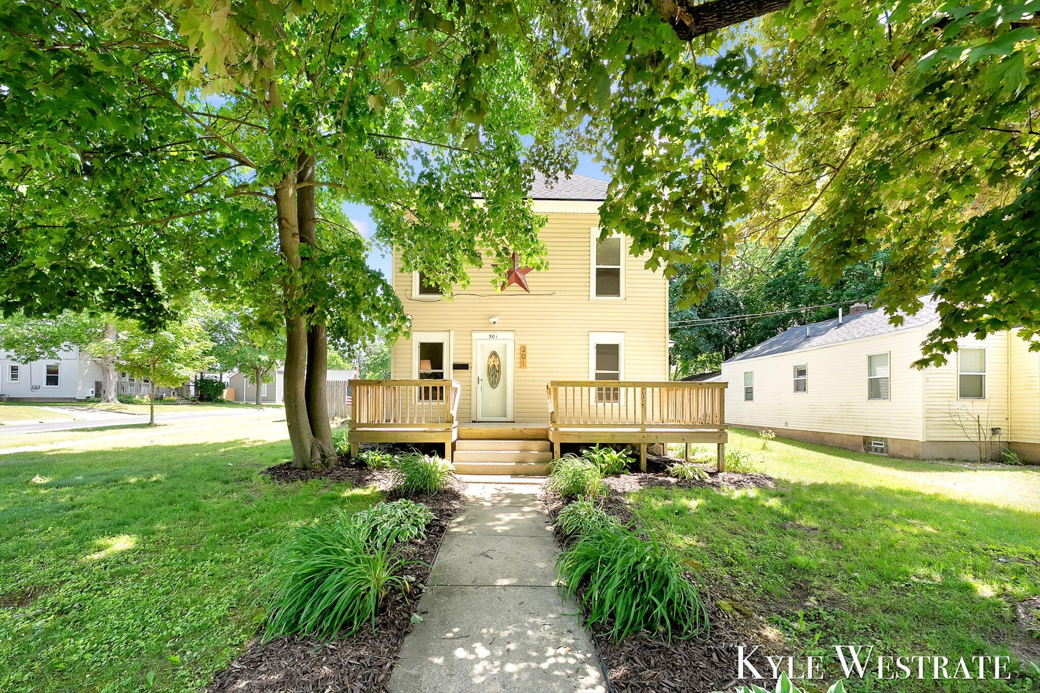 301 W Montcalm Street
