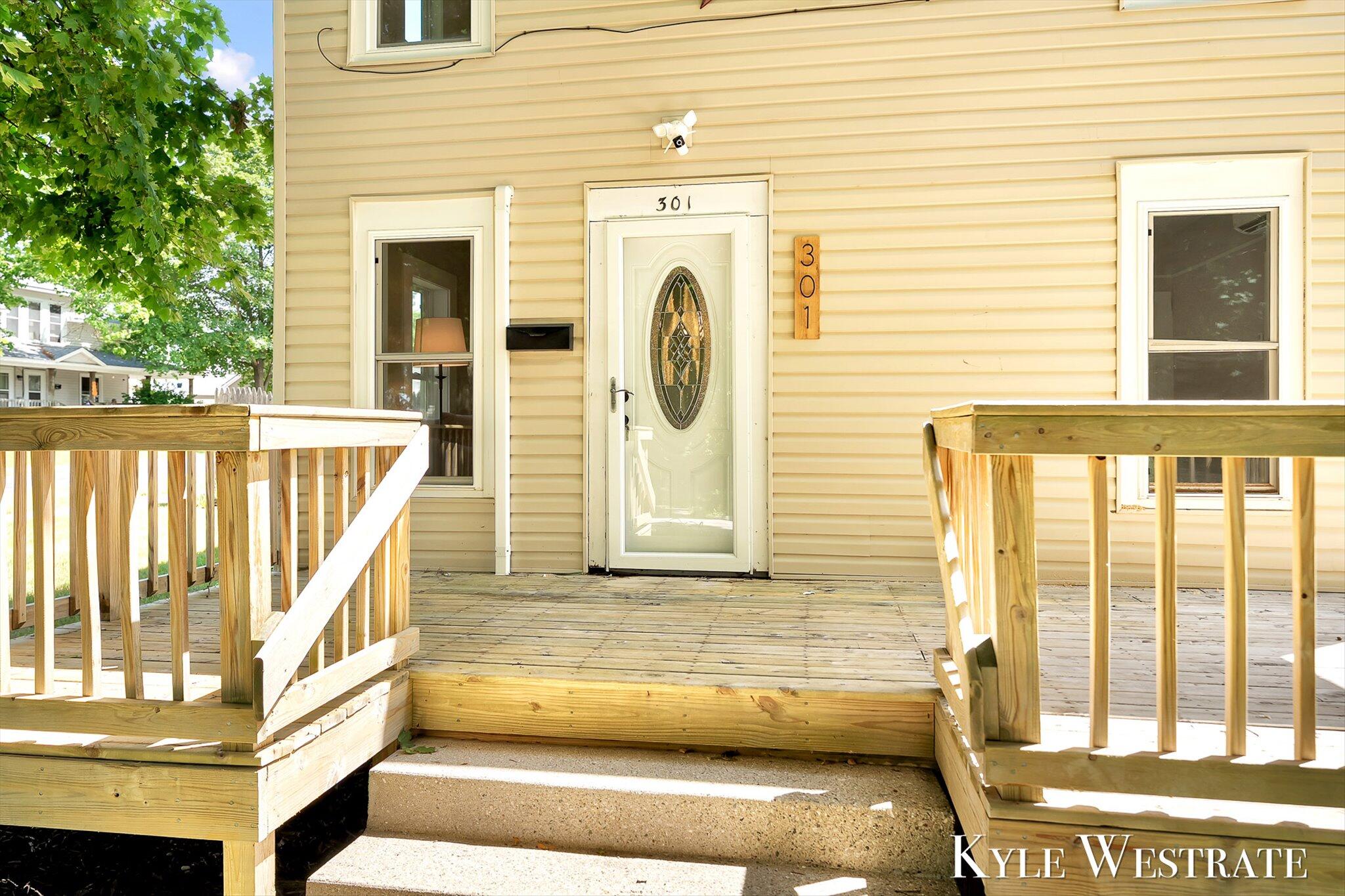 301 W Montcalm Street