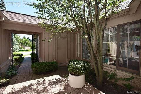 Tiny photo for 22080 Orchard Way #37, Beverly Hills Village, MI 48025 (MLS # 20261010152)