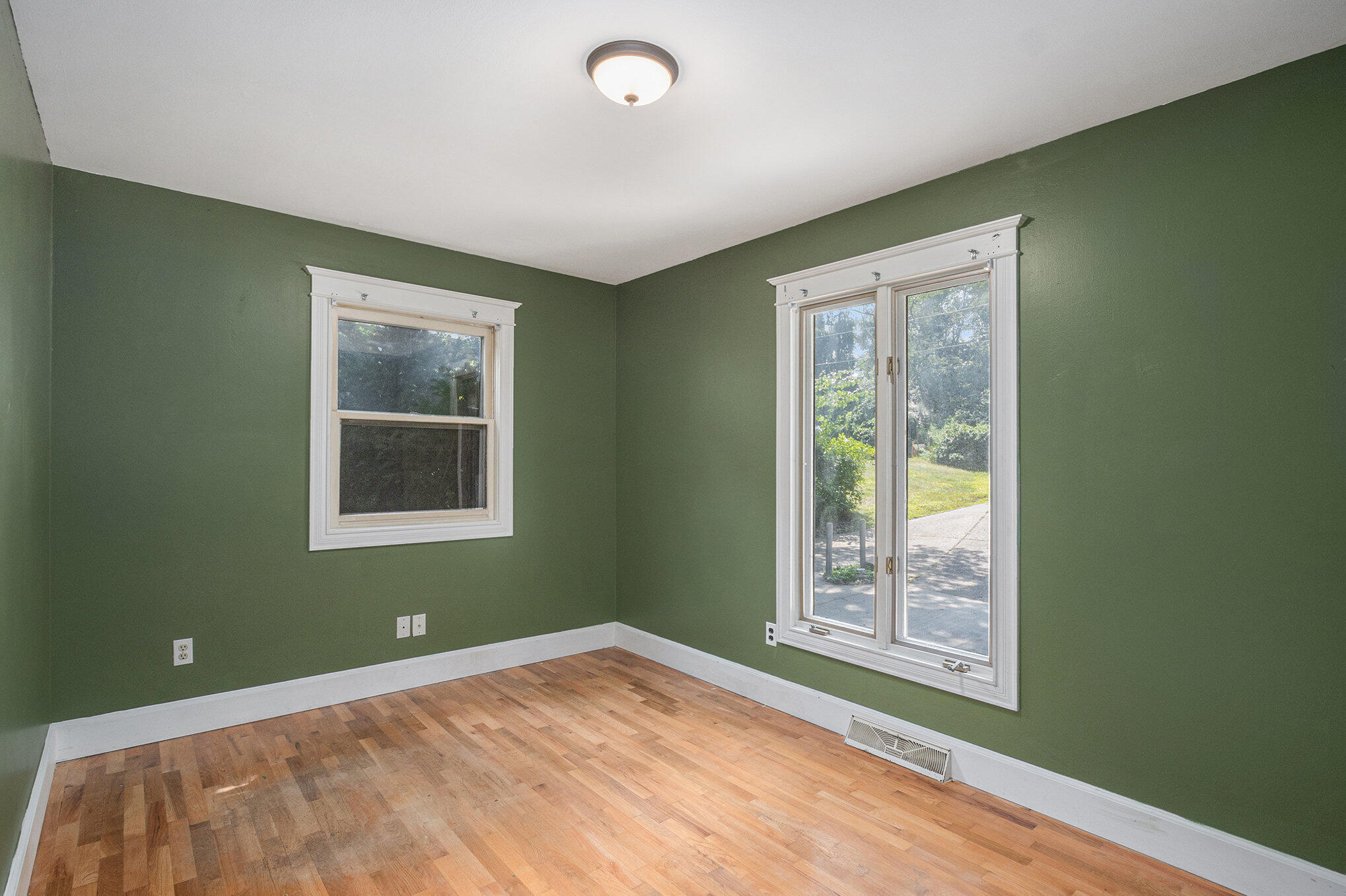 Ross Township, Michigan 49083, United States, 4 Bedrooms Bedrooms, ,4 BathroomsBathrooms,Residential,Active,194332