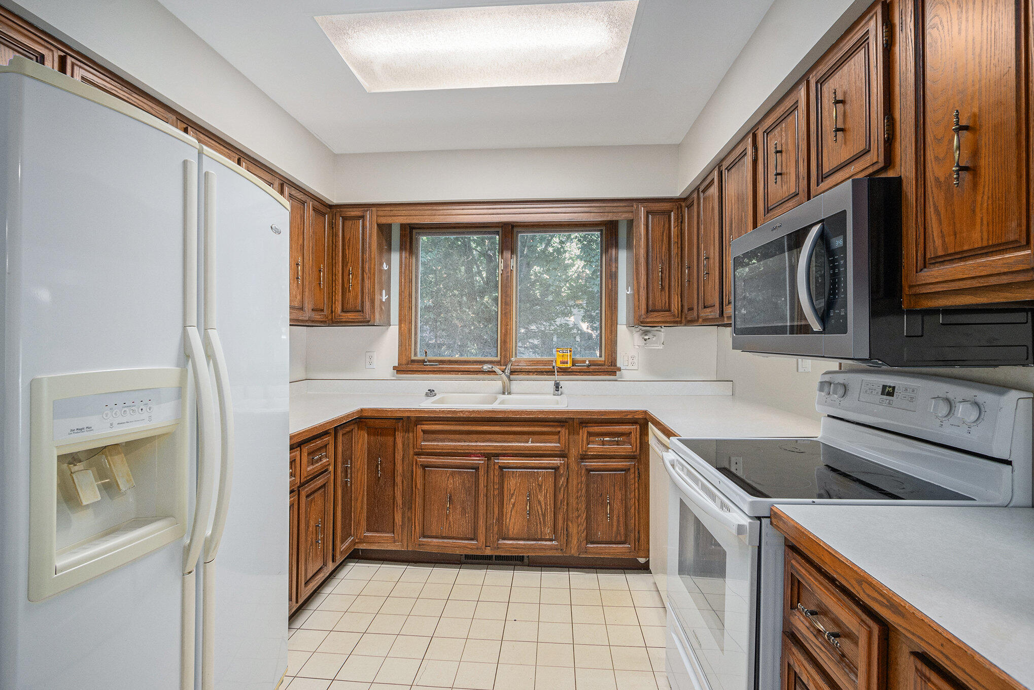 Ross Township, Michigan 49083, United States, 4 Bedrooms Bedrooms, ,4 BathroomsBathrooms,Residential,Active,194332