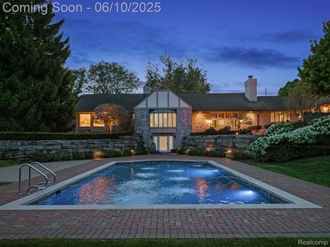 530 E Long Lake Road Bloomfield Hills City MI 48304