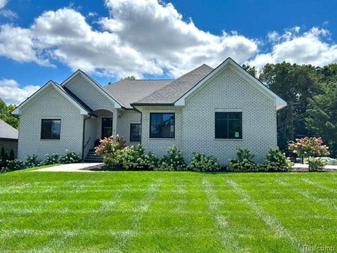 Photo of 39 Stark Road, Rochester Hills City, MI 48307 (MLS # 20261065723)