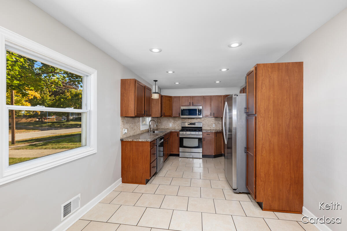 3329 Boone Avenue SW