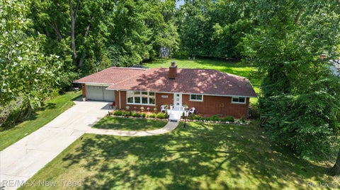 Photo of 24414 Lois Lane, Southfield City, MI 48075 (MLS # 20261083150)