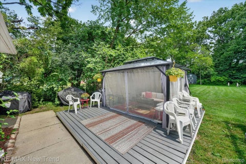 Tiny photo for 24414 Lois Lane, Southfield City, MI 48075 (MLS # 20261083150)