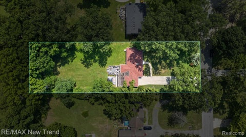 Tiny photo for 24414 Lois Lane, Southfield City, MI 48075 (MLS # 20261083150)