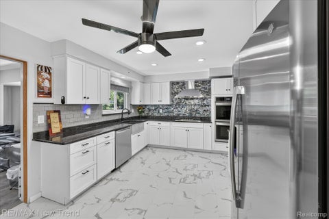 Tiny photo for 24414 Lois Lane, Southfield City, MI 48075 (MLS # 20261083150)