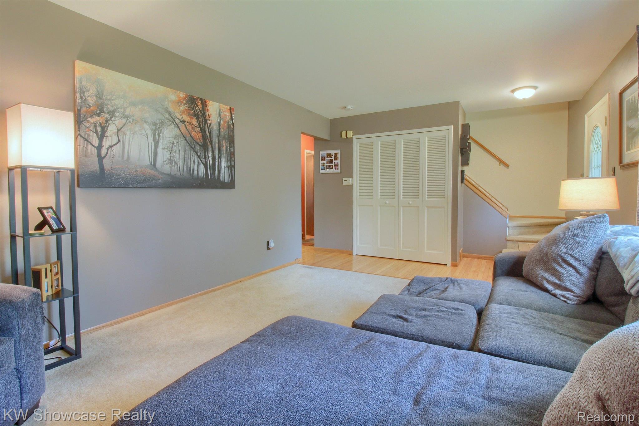 39175 PARKHURST Street