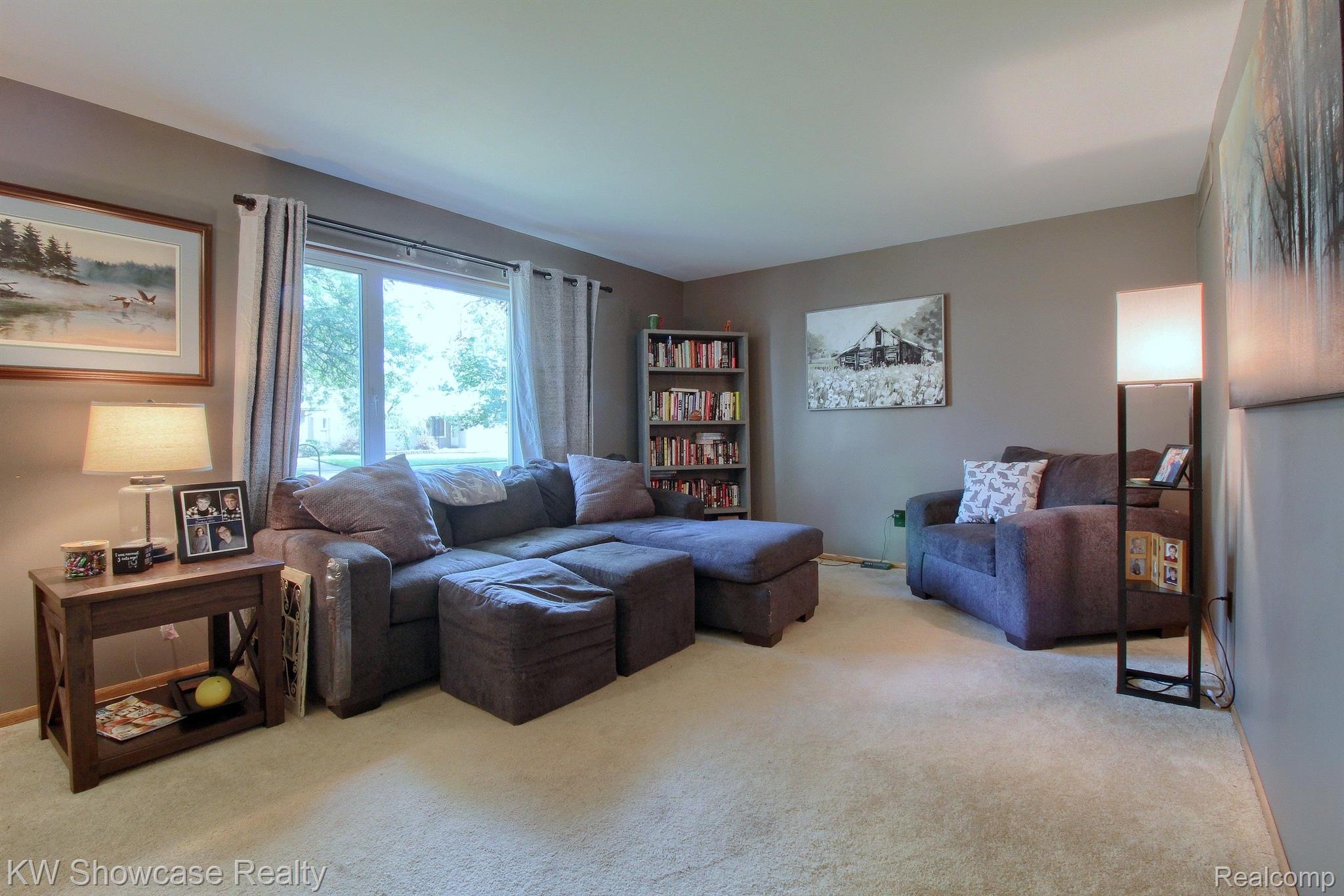 39175 PARKHURST Street