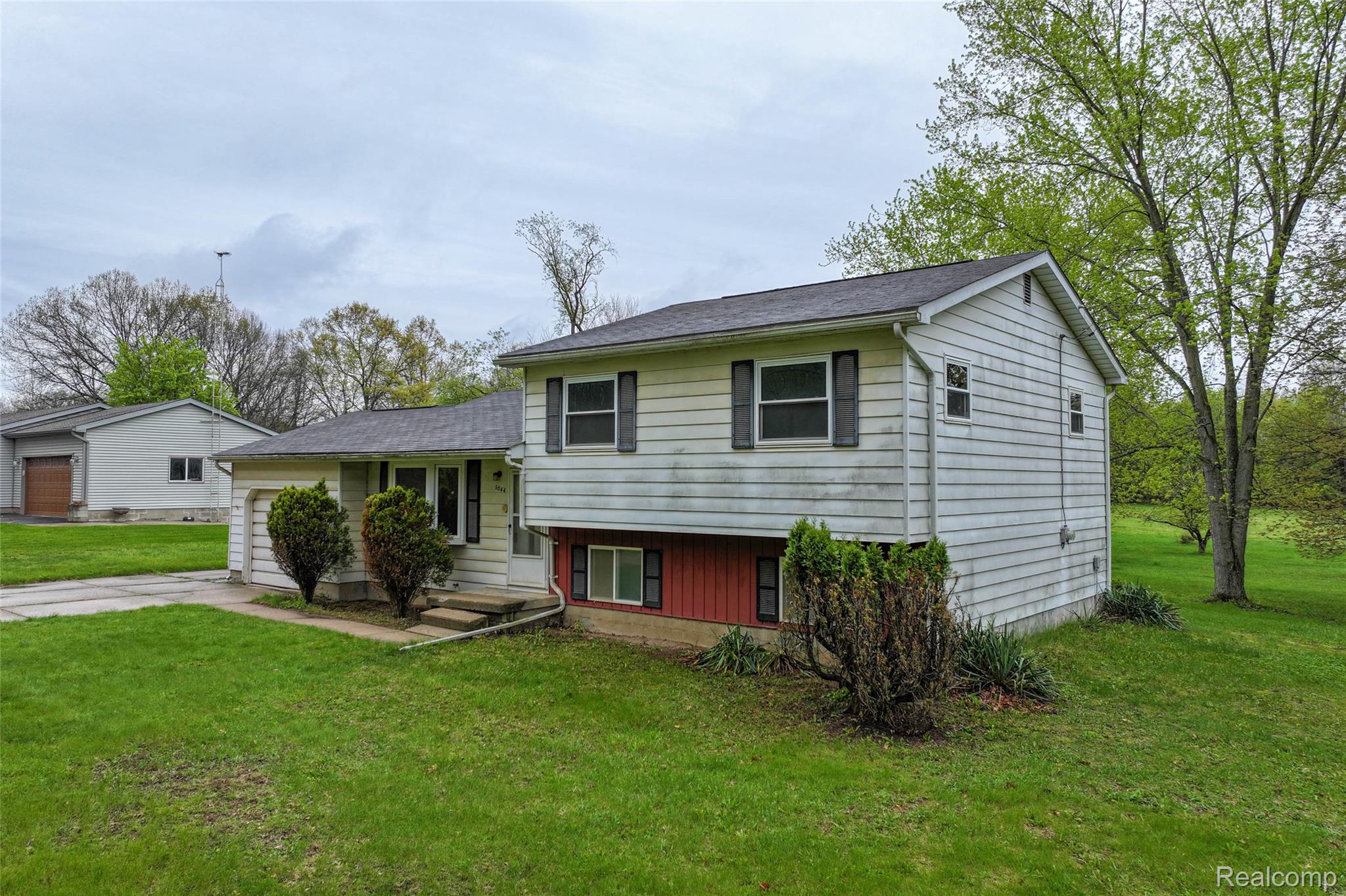 5244 Rood Road