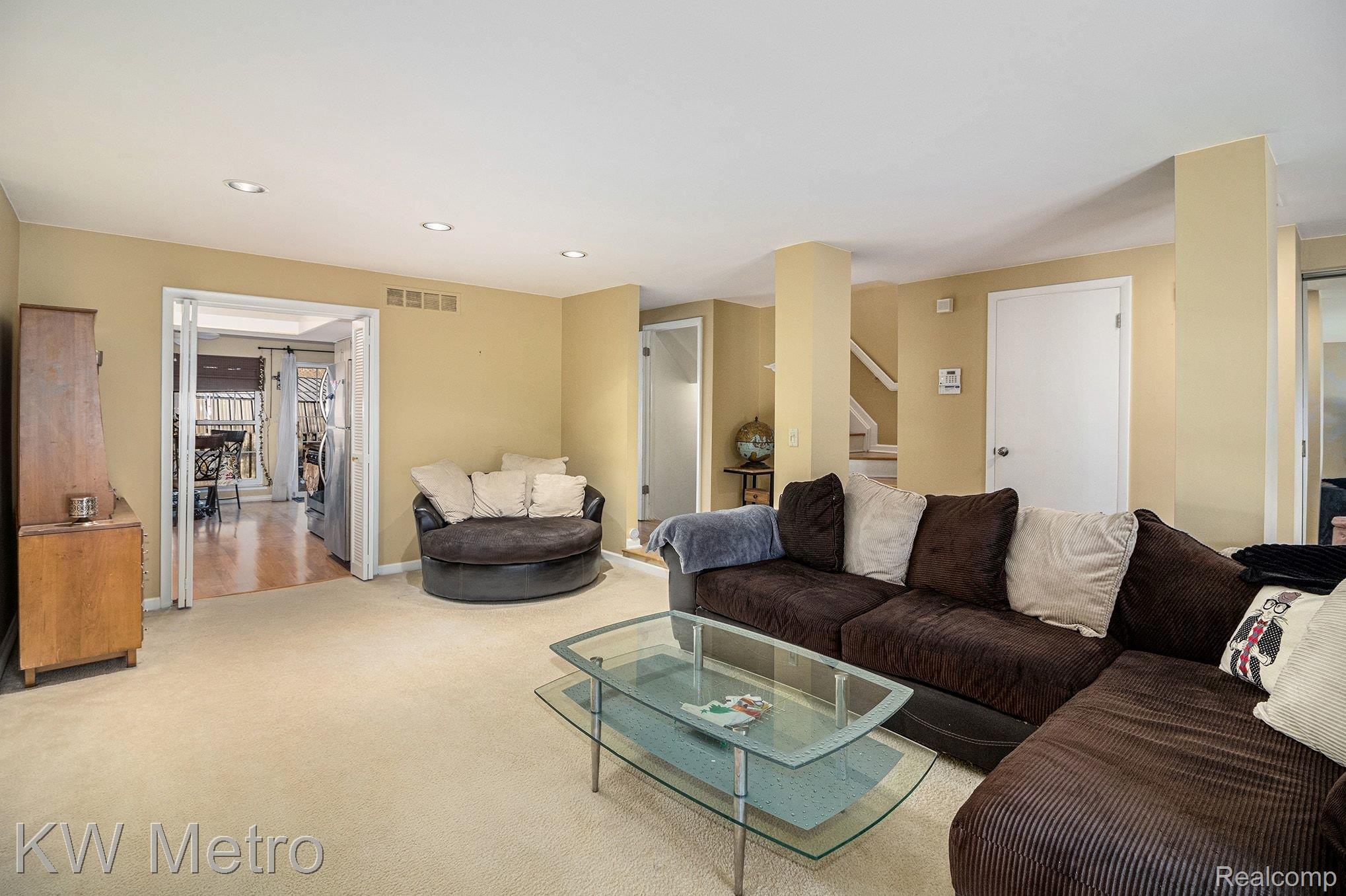 25062 Oakbrooke Drive