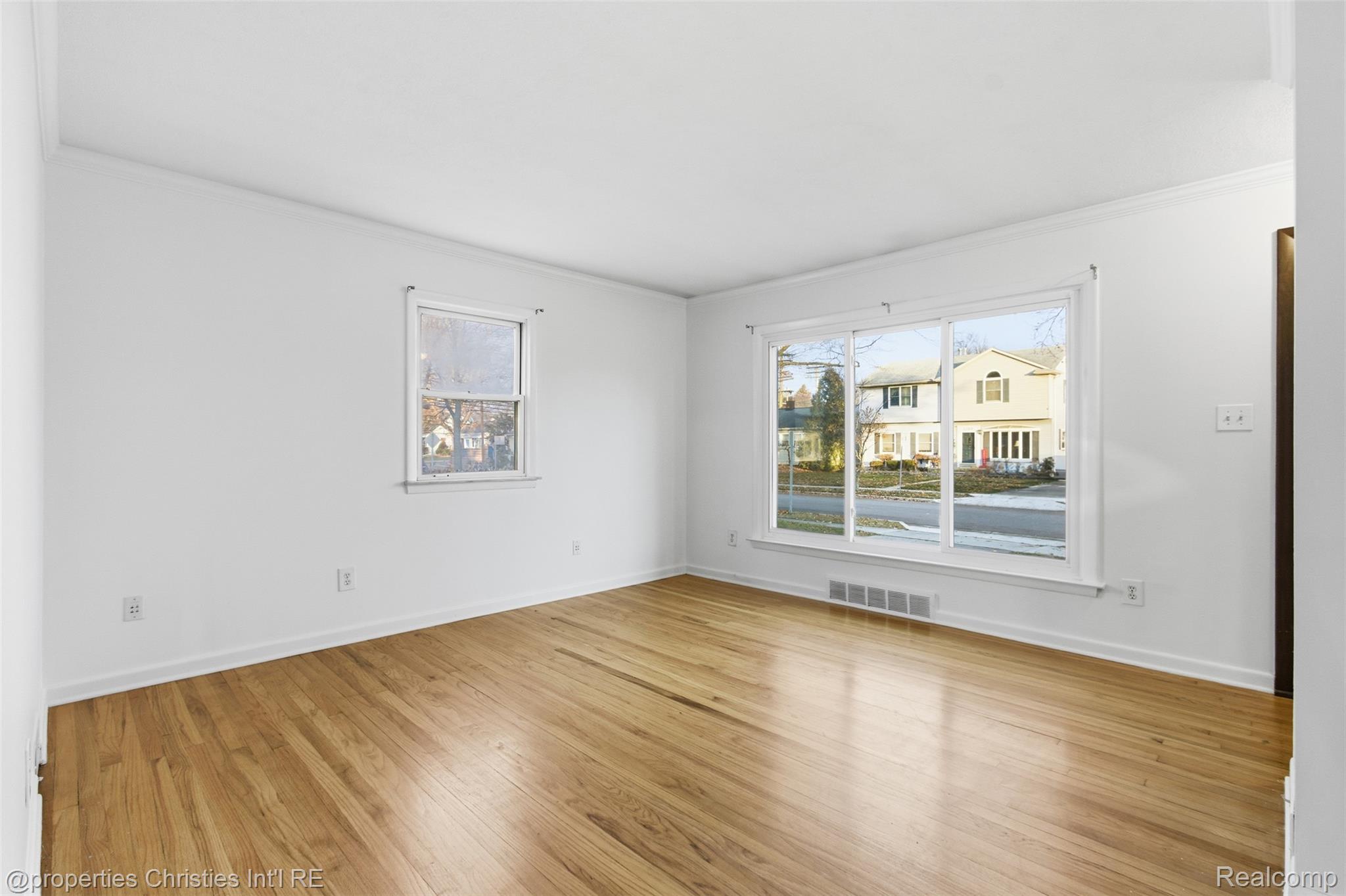 1212 S Amelia Avenue