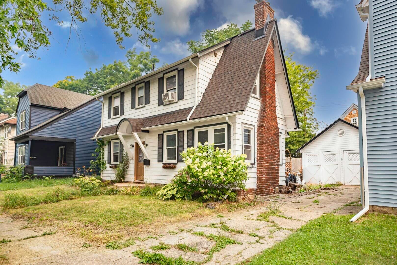 960 W Cross Street