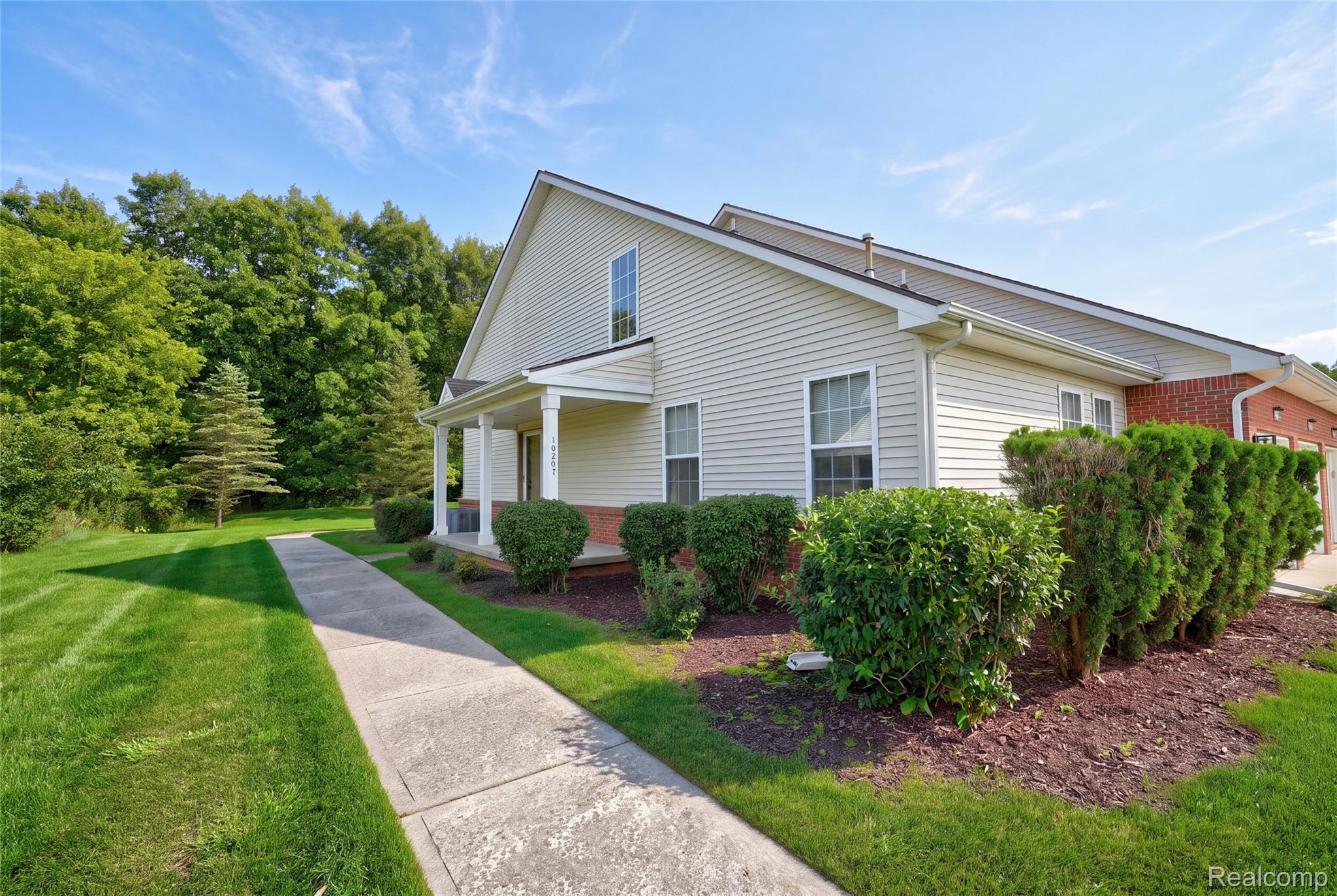 10207 Sunrise Drive