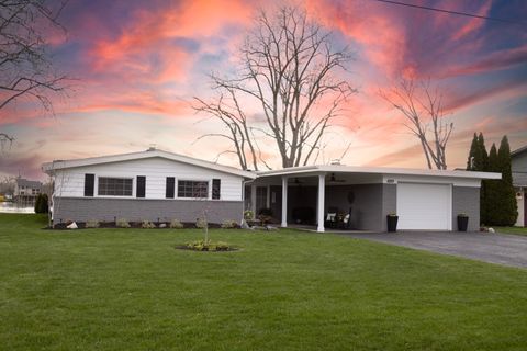 489 BERRY PATCH Lane White Lake Charter Township Oakland MI 48386