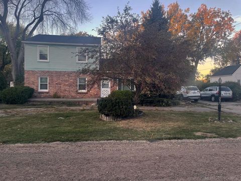 5639 Heathdale Avenue Warren City MI 48092