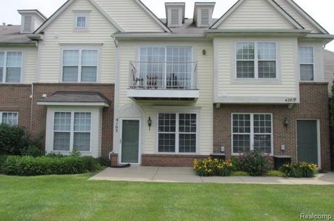 4103 Teal Lane Walled Lake City MI 48390