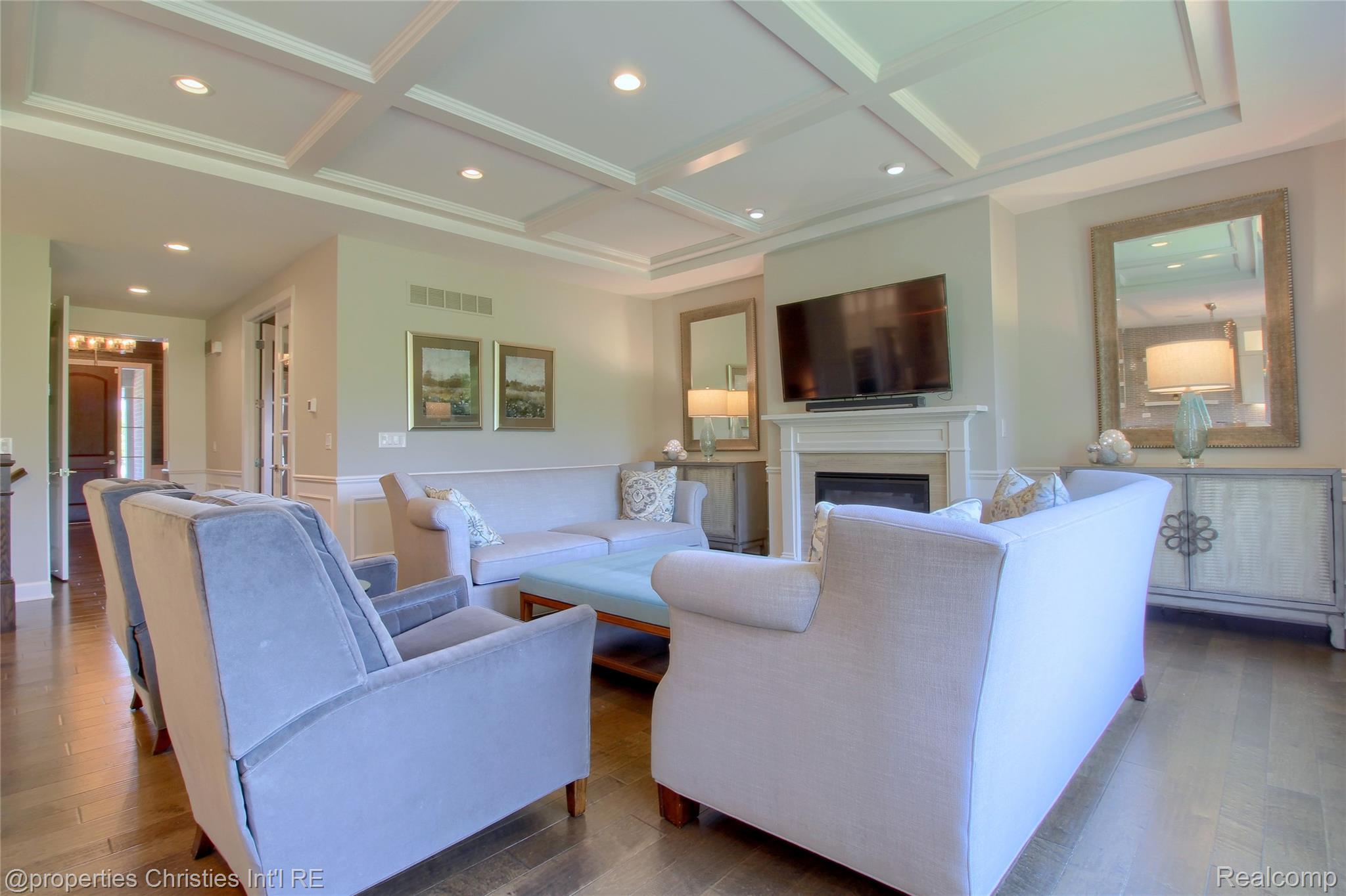 49062 Honey Tree Court