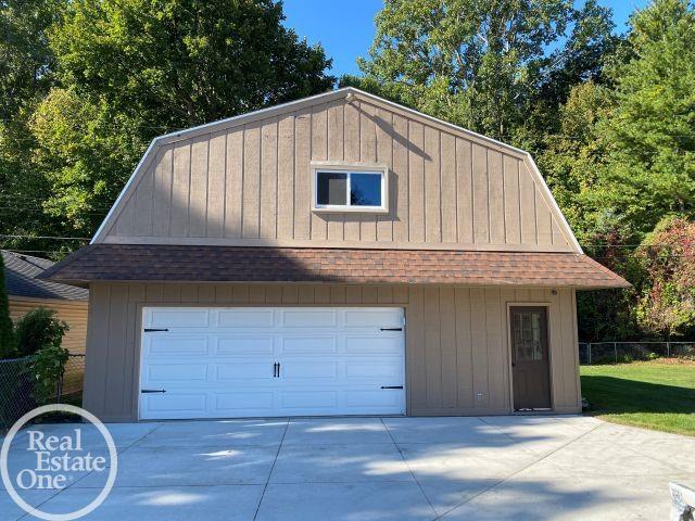 6125 Wildrose Lane