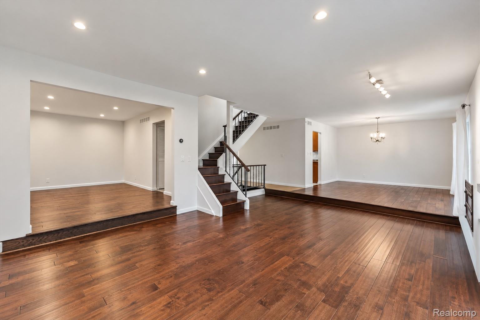 177 E LONG LAKE Road