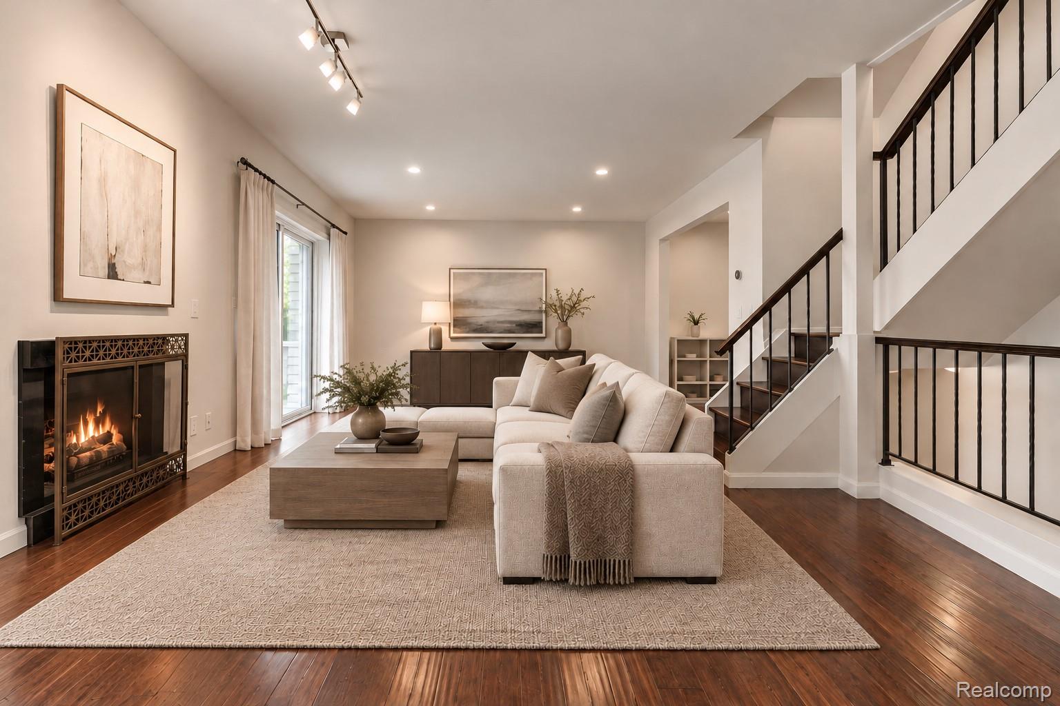 177 E LONG LAKE Road