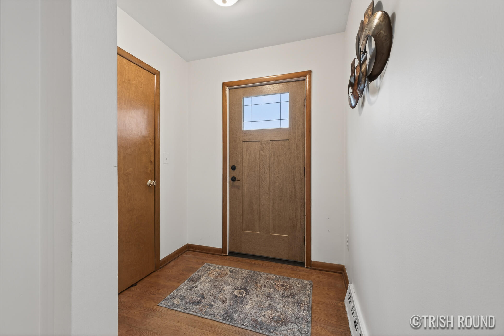 554 Kenowa Avenue SW