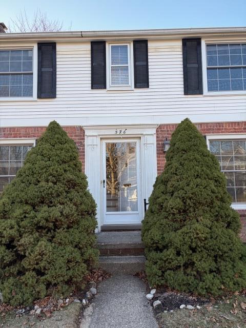 576 Golfview Boulevard