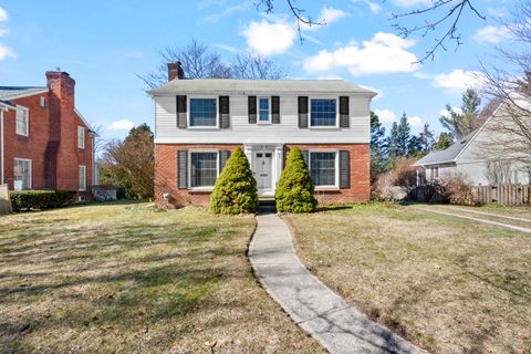 576 Golfview Boulevard Birmingham City MI 48009