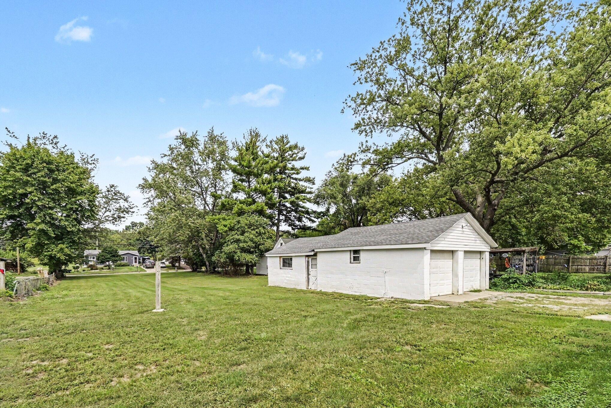 200 E Porter Street