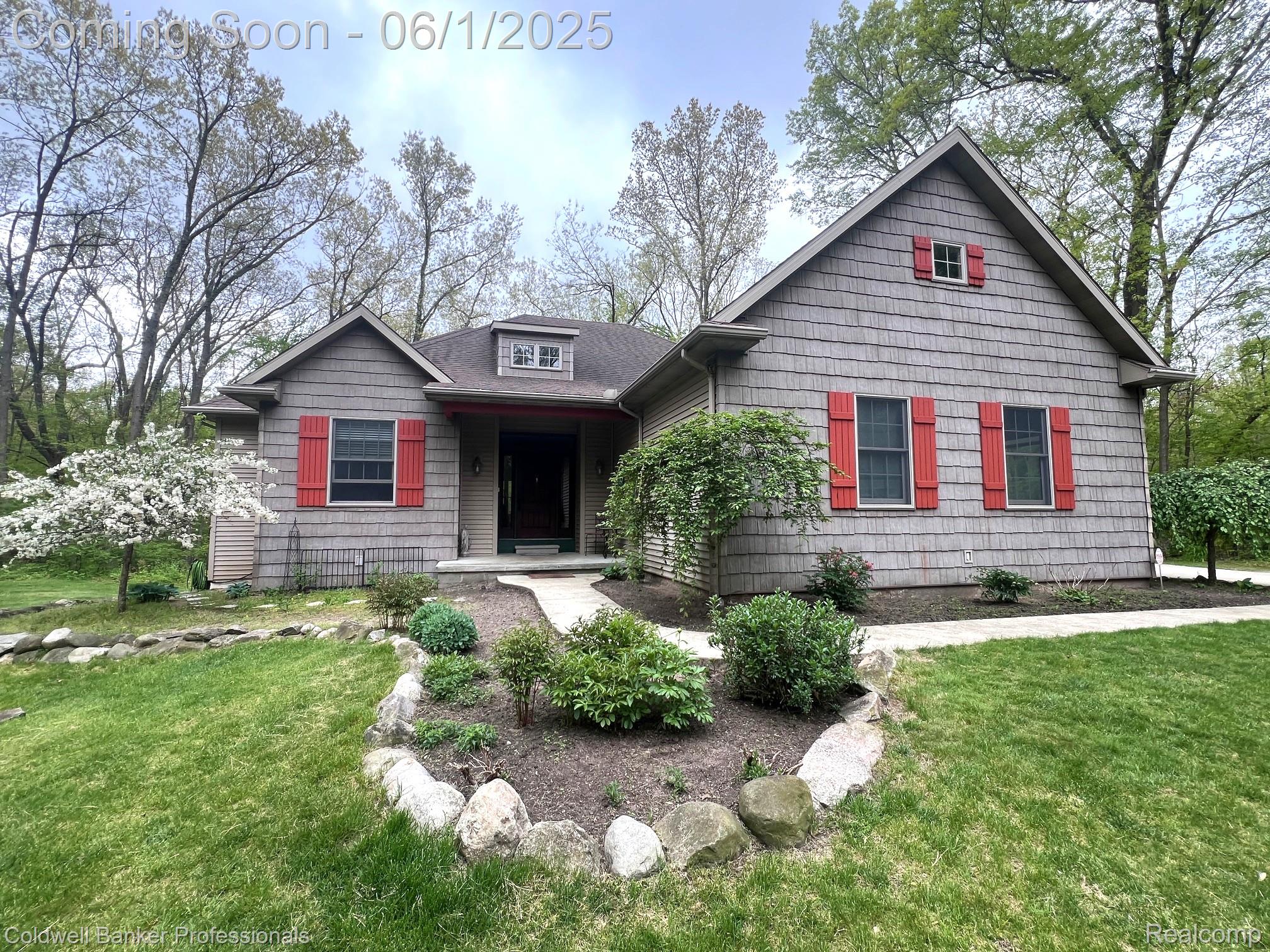 9401 Lakeview Drive