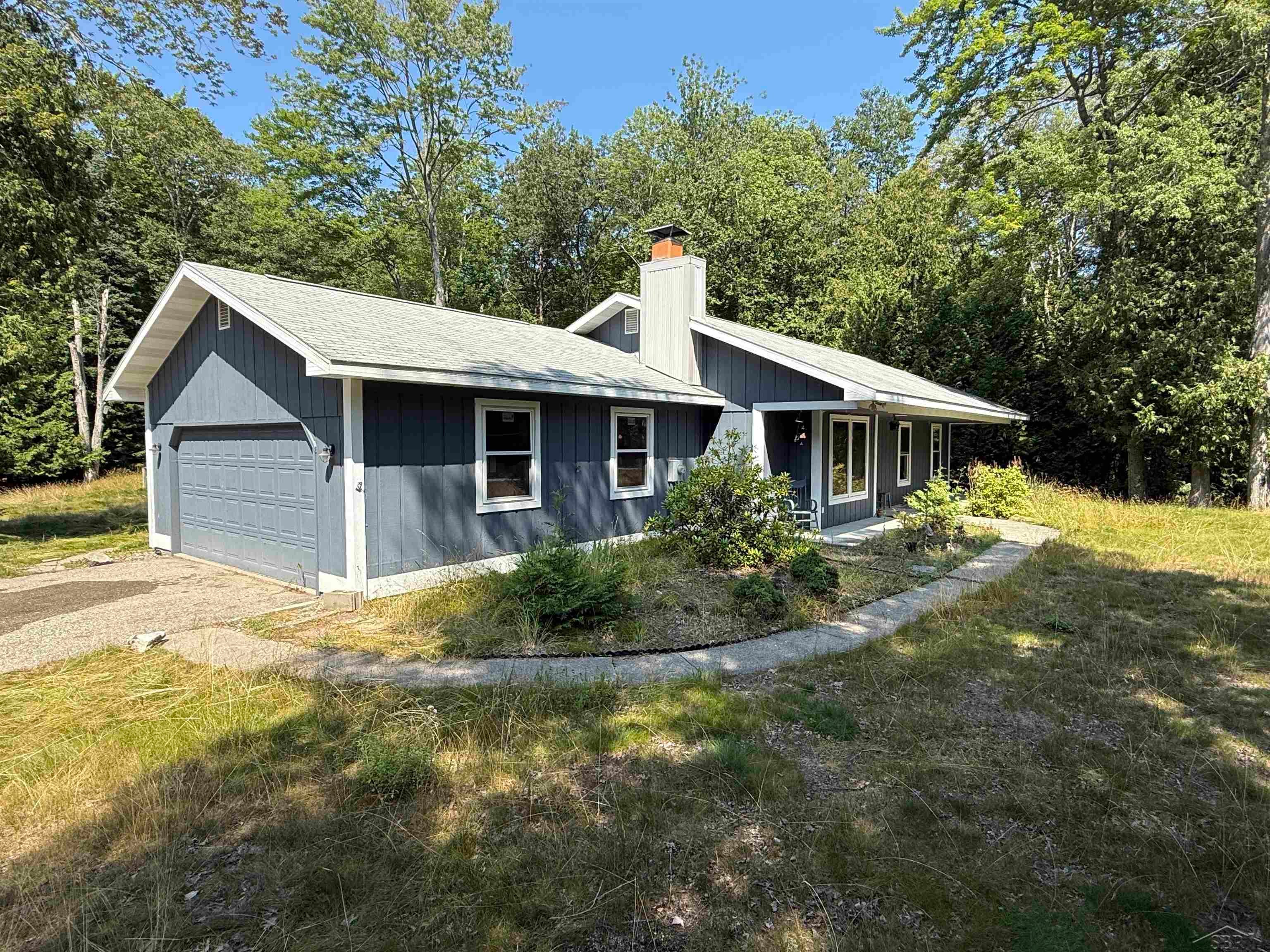 4879 Kingswood Lane