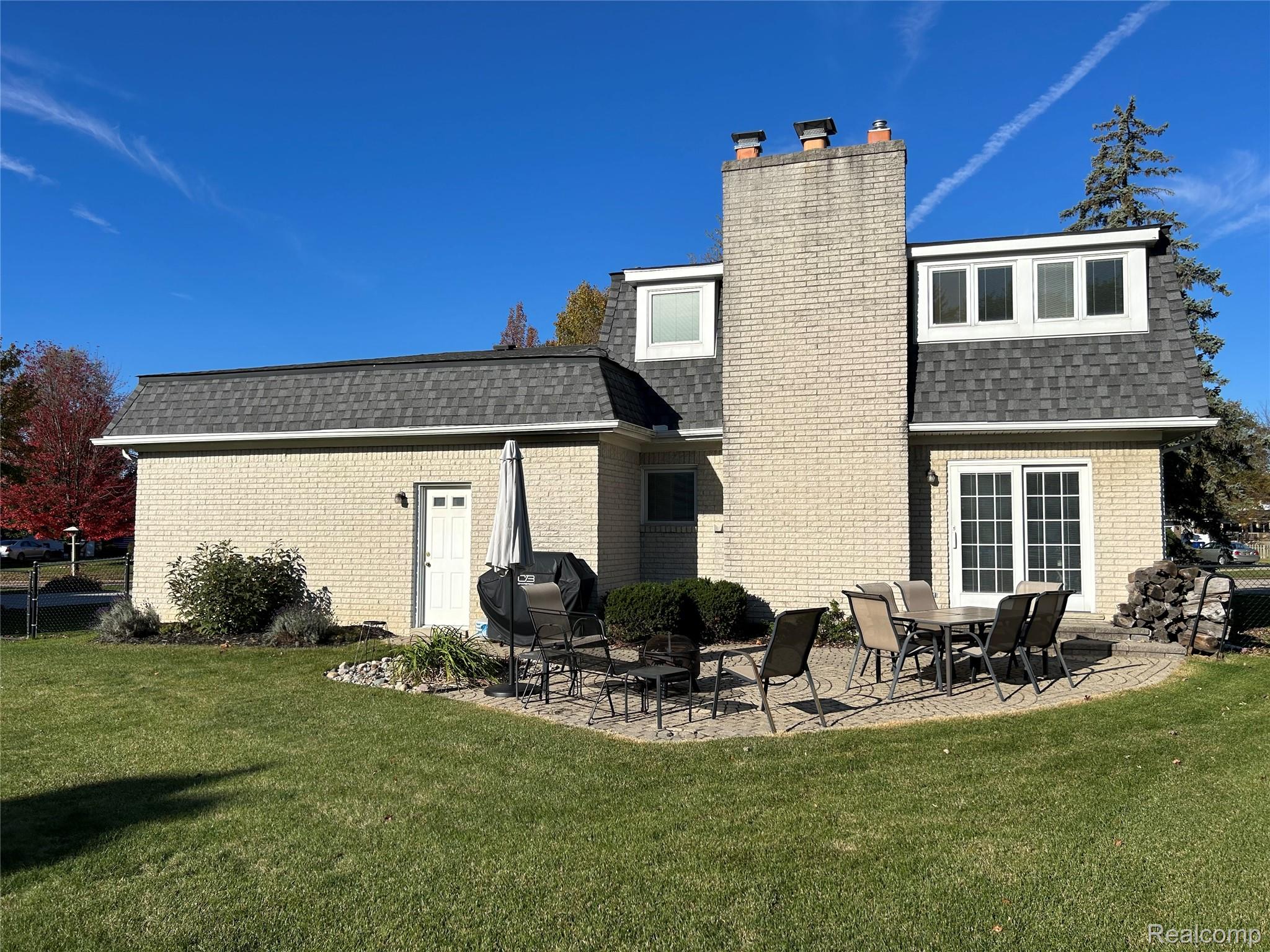 6838 Bostonhill Lane