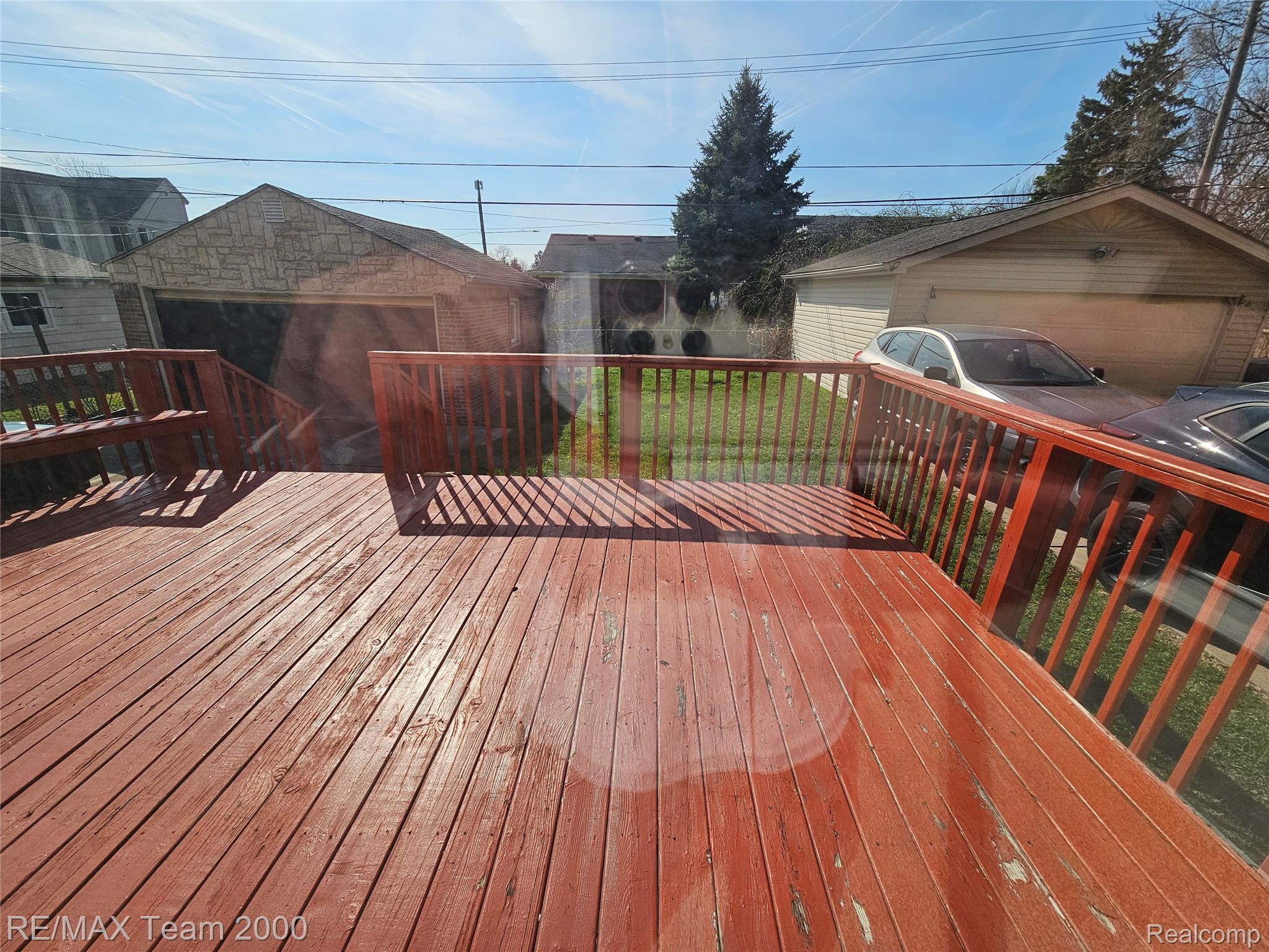 5215 CURTIS Street