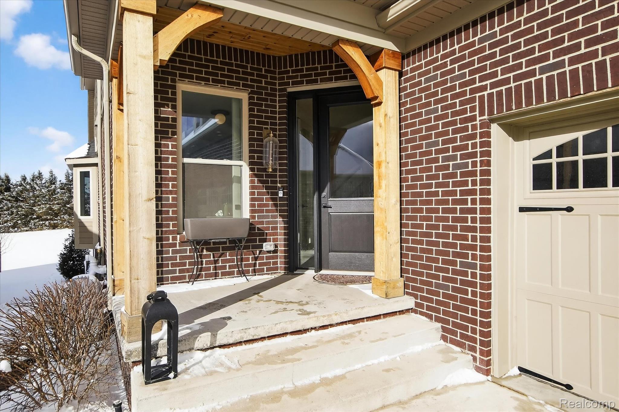 8236 Stoney Creek Drive