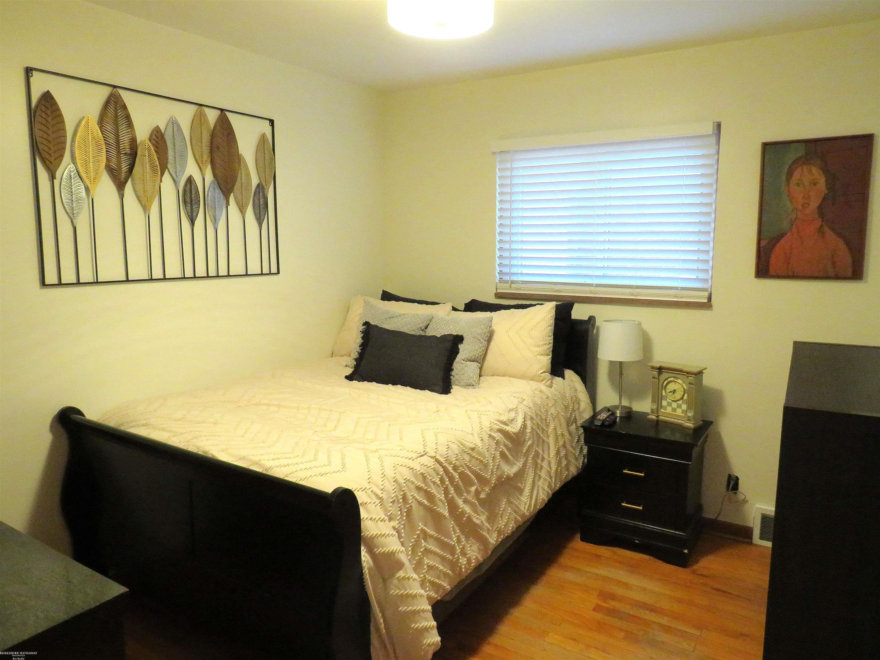 Eastpointe, Michigan 48021, United States, 3 Bedrooms Bedrooms, ,2 BathroomsBathrooms,Residential,Pending,87301