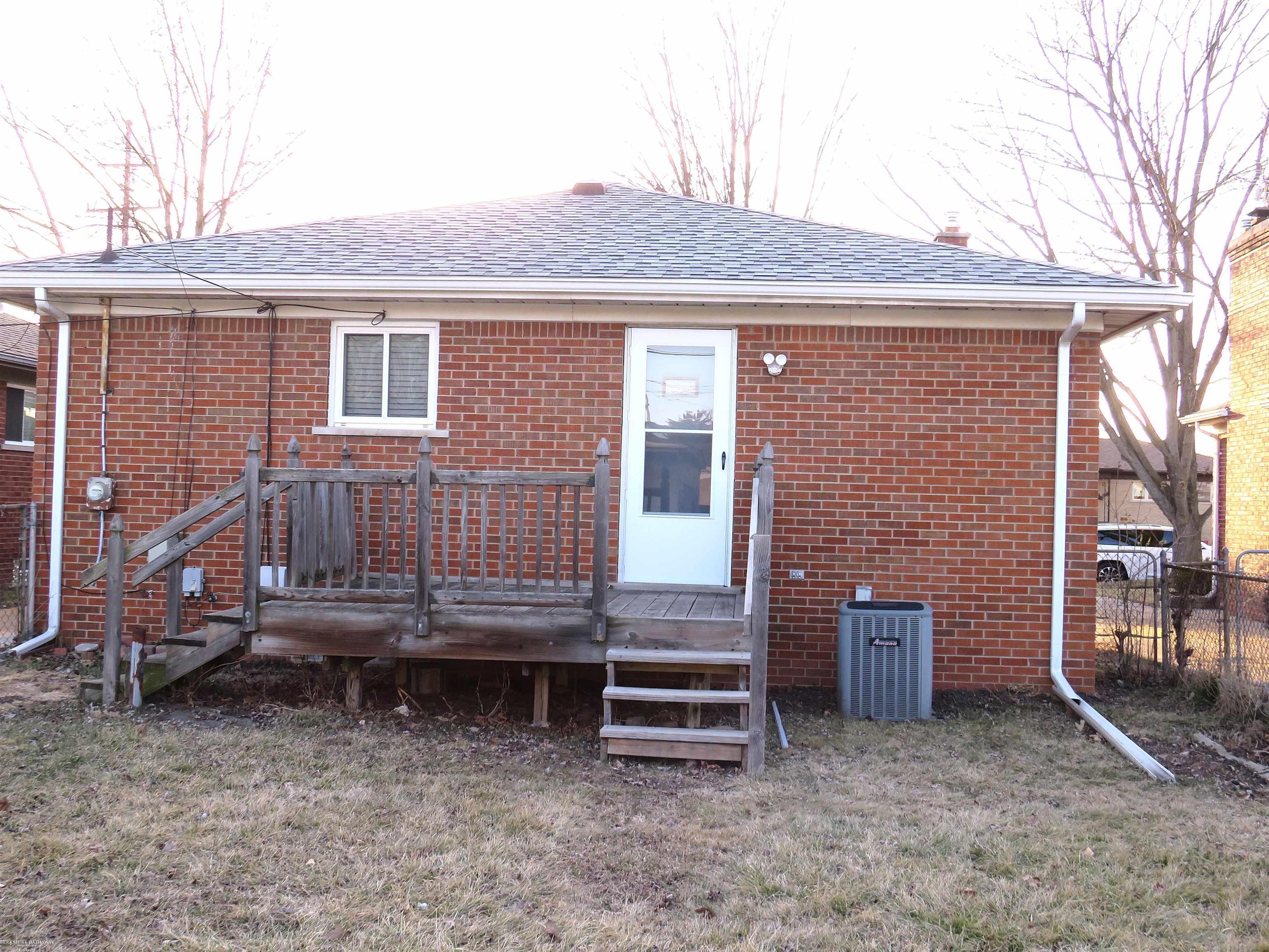 Eastpointe, Michigan 48021, United States, 3 Bedrooms Bedrooms, ,2 BathroomsBathrooms,Residential,Pending,87301