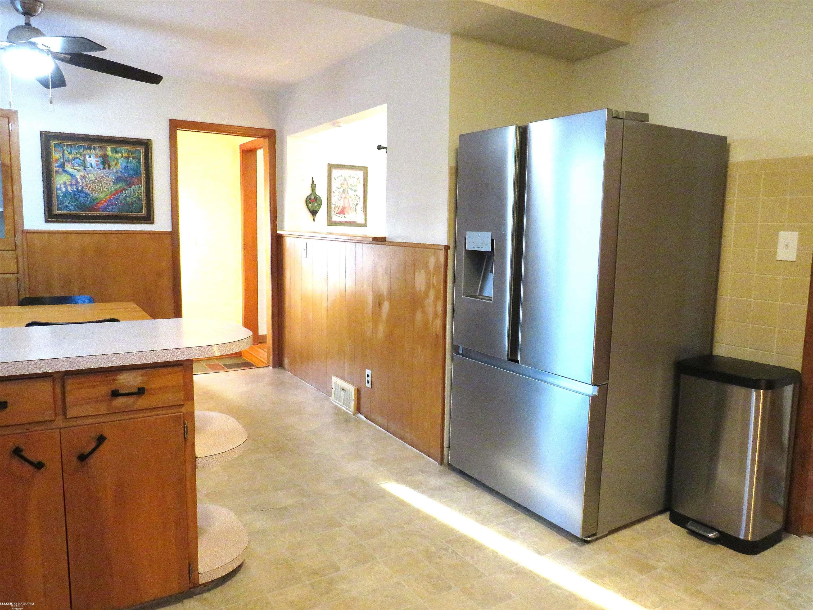 Eastpointe, Michigan 48021, United States, 3 Bedrooms Bedrooms, ,2 BathroomsBathrooms,Residential,Pending,87301