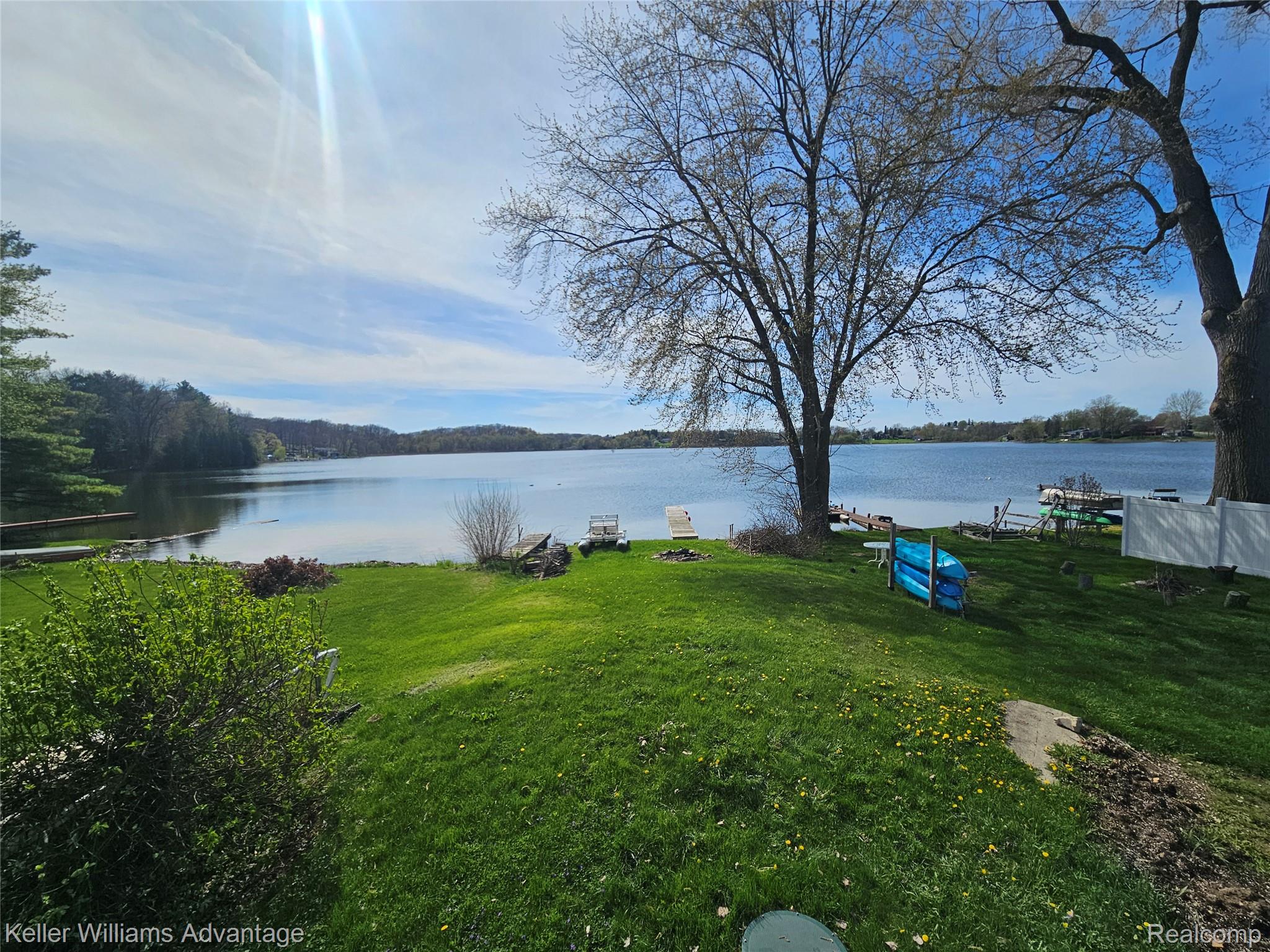 2219 Gray Road