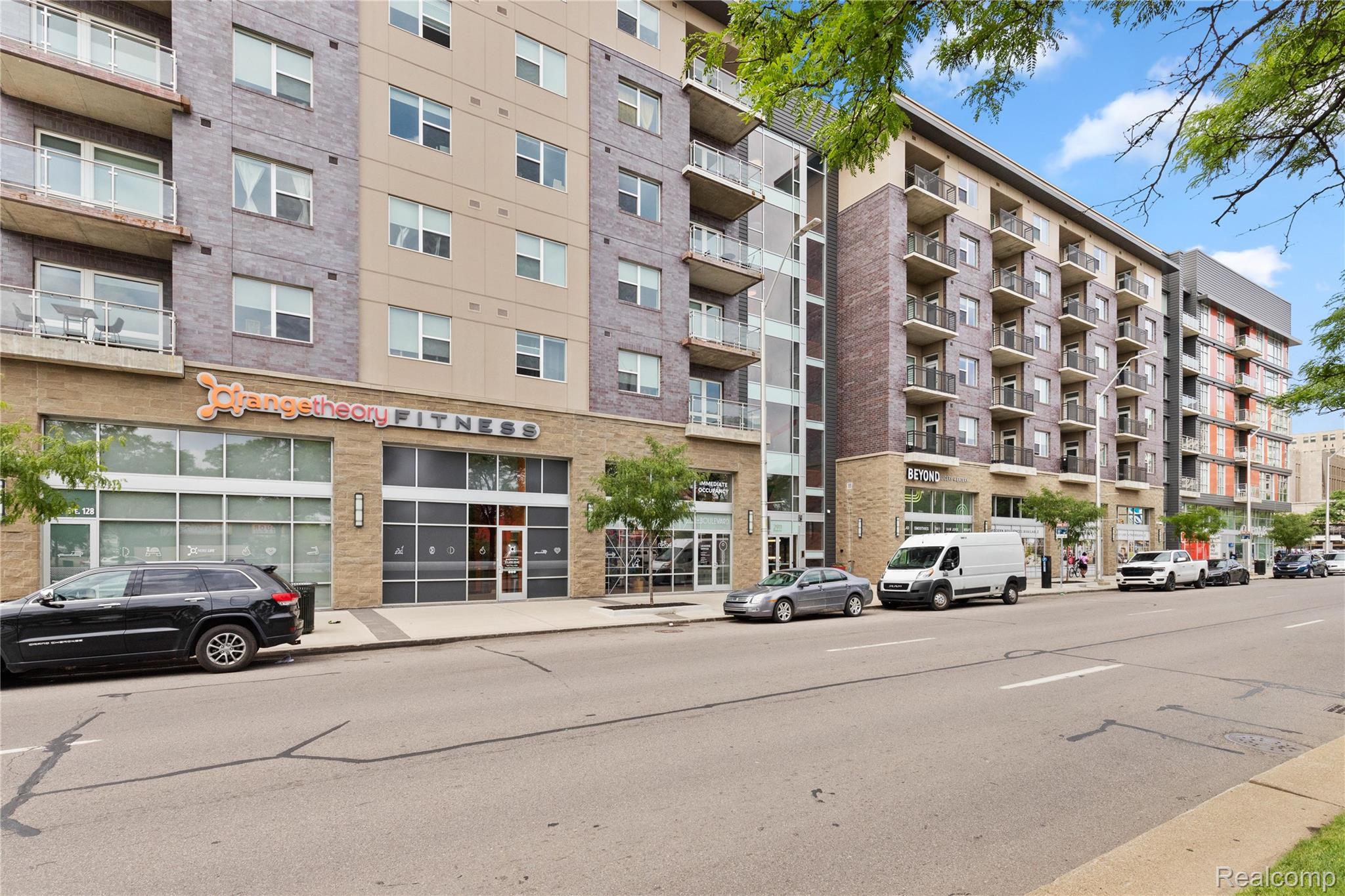 Detroit, Michigan 48206, United States, 2 Bedrooms Bedrooms, ,3 BathroomsBathrooms,Residential,Active,254393