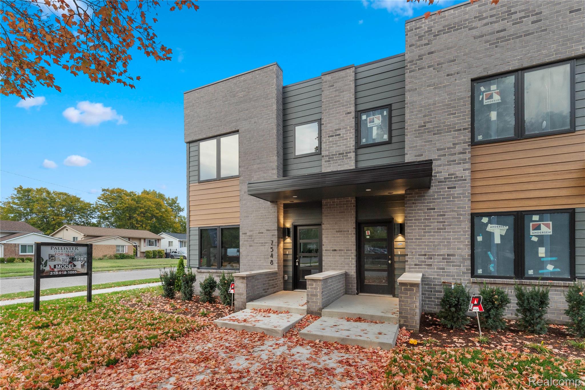 Detroit, Michigan 48206, United States, 2 Bedrooms Bedrooms, ,3 BathroomsBathrooms,Residential,Active,254393