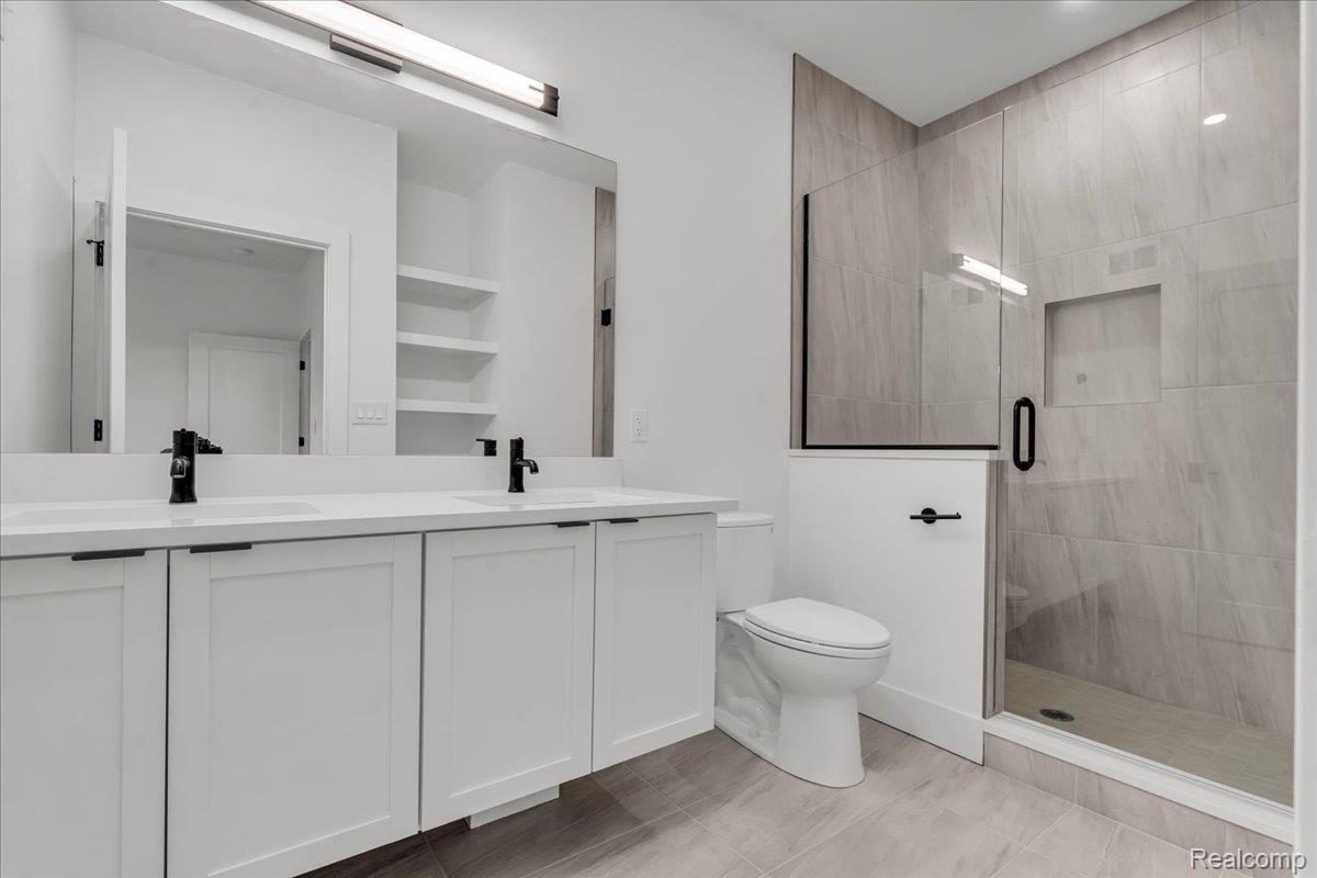 Detroit, Michigan 48206, United States, 2 Bedrooms Bedrooms, ,3 BathroomsBathrooms,Residential,Active,254393