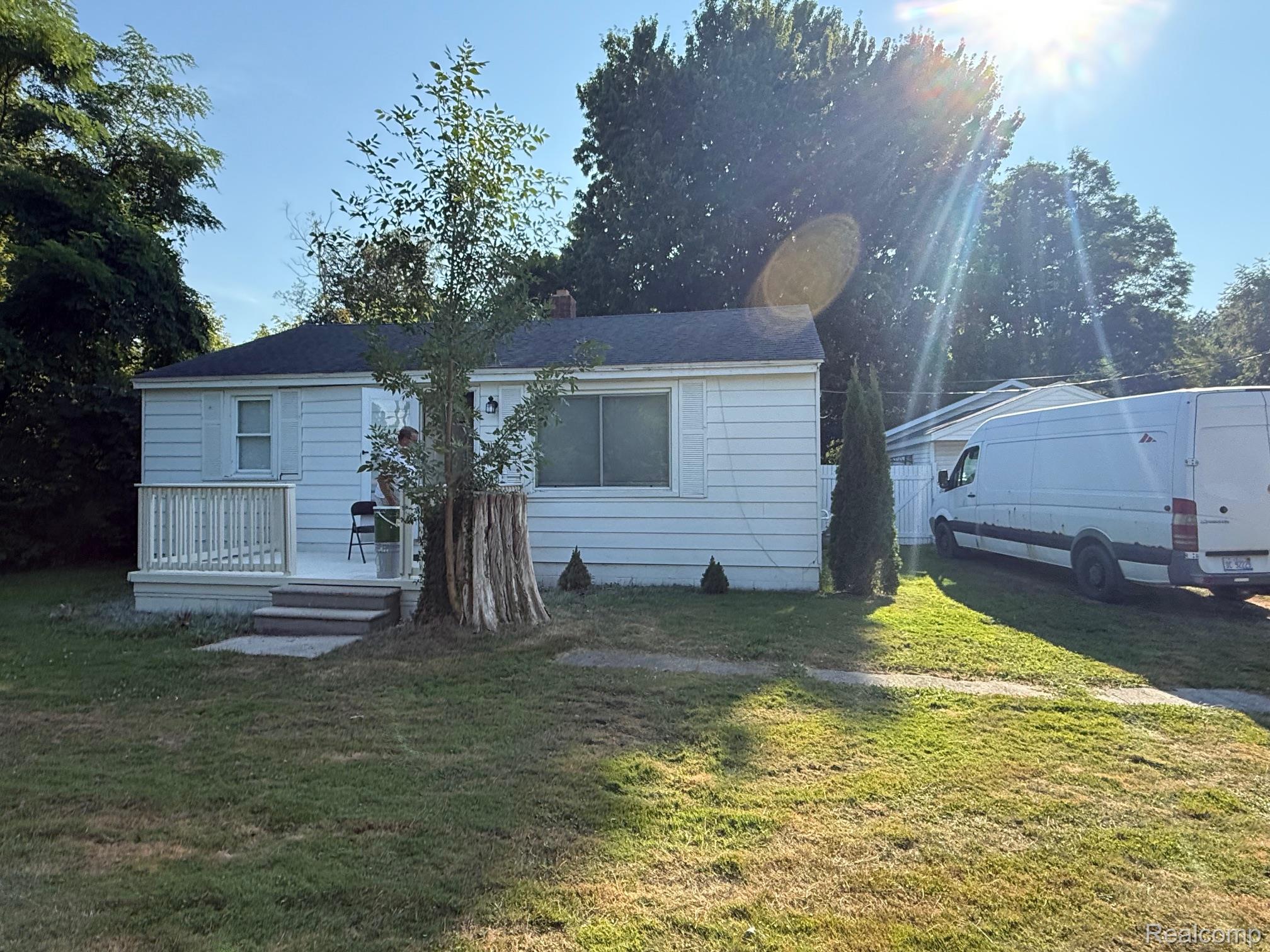 7189 Lakeshore Road