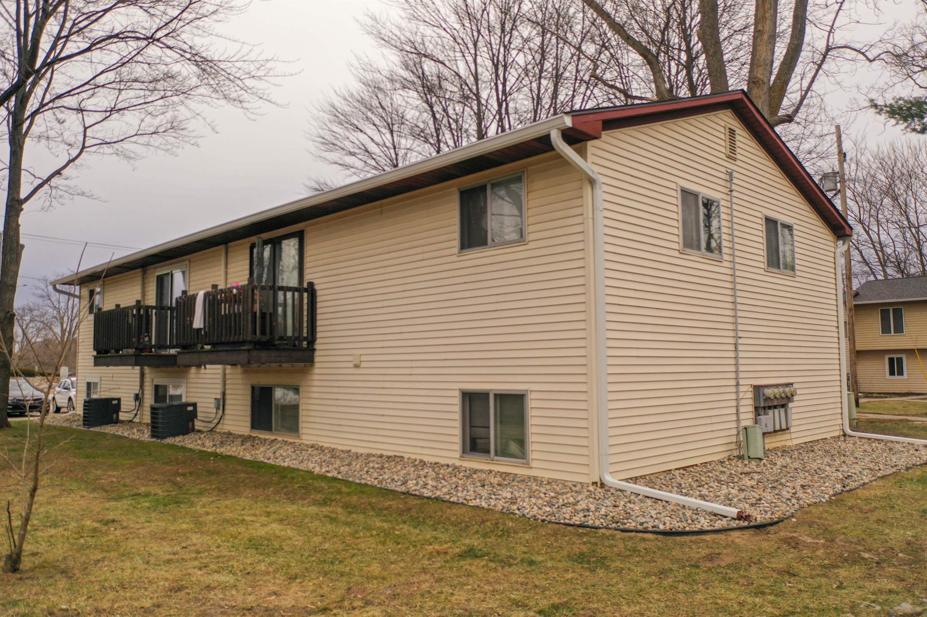 3377 W Vienna Apt. E Road