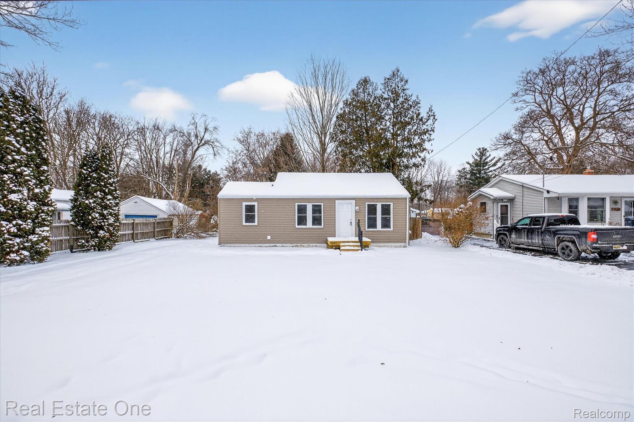 3267 Mills Acres Street