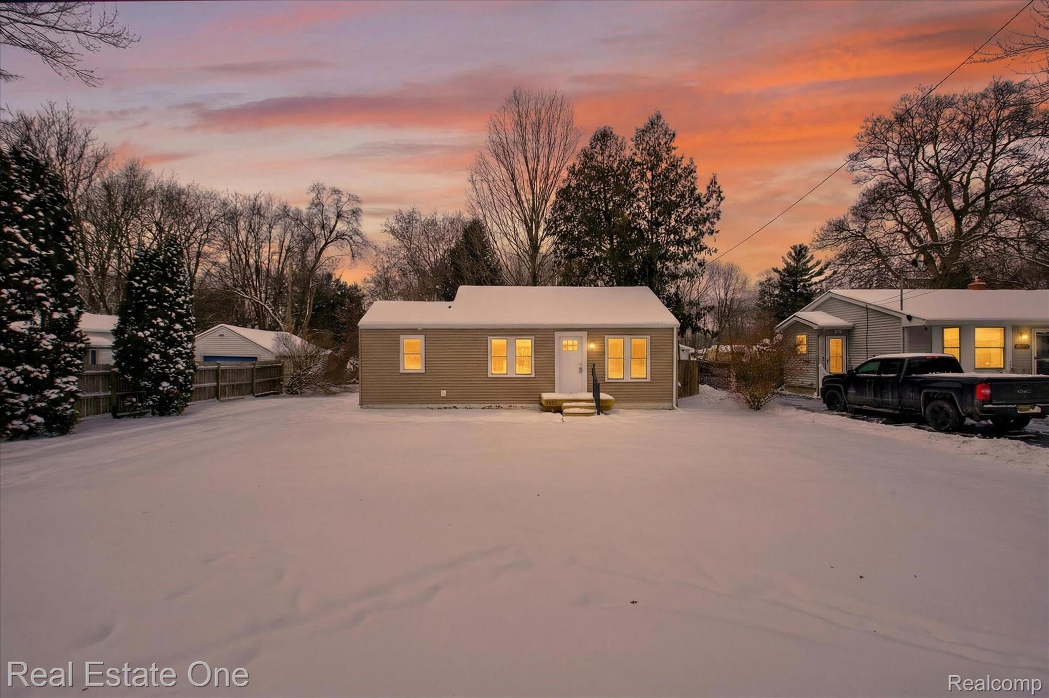 3267 Mills Acres Street